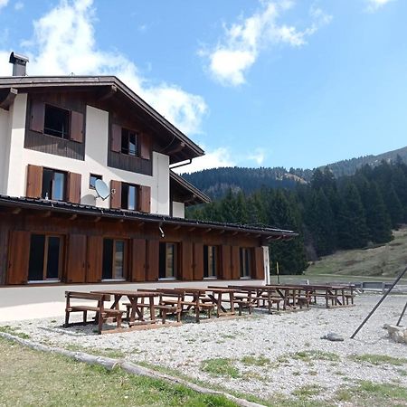 Rifugio Garibaldi Ледро Экстерьер фото