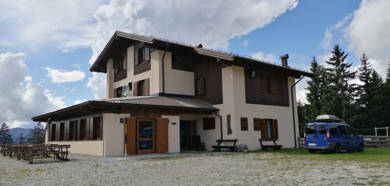 Rifugio Garibaldi Ледро Экстерьер фото